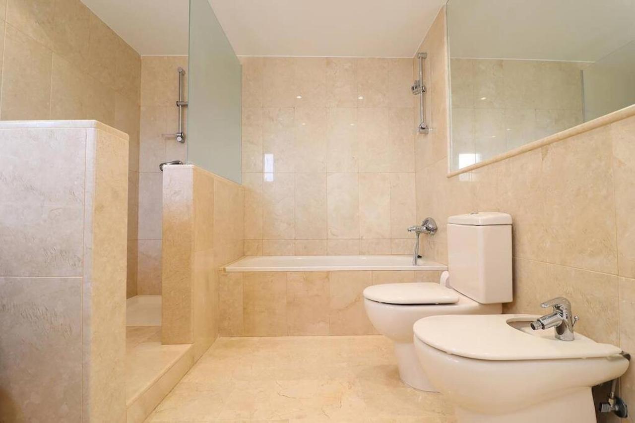 Amazing 3Bedroom Flat With Seafront Views & Pool By Sharingco Marbella Luaran gambar