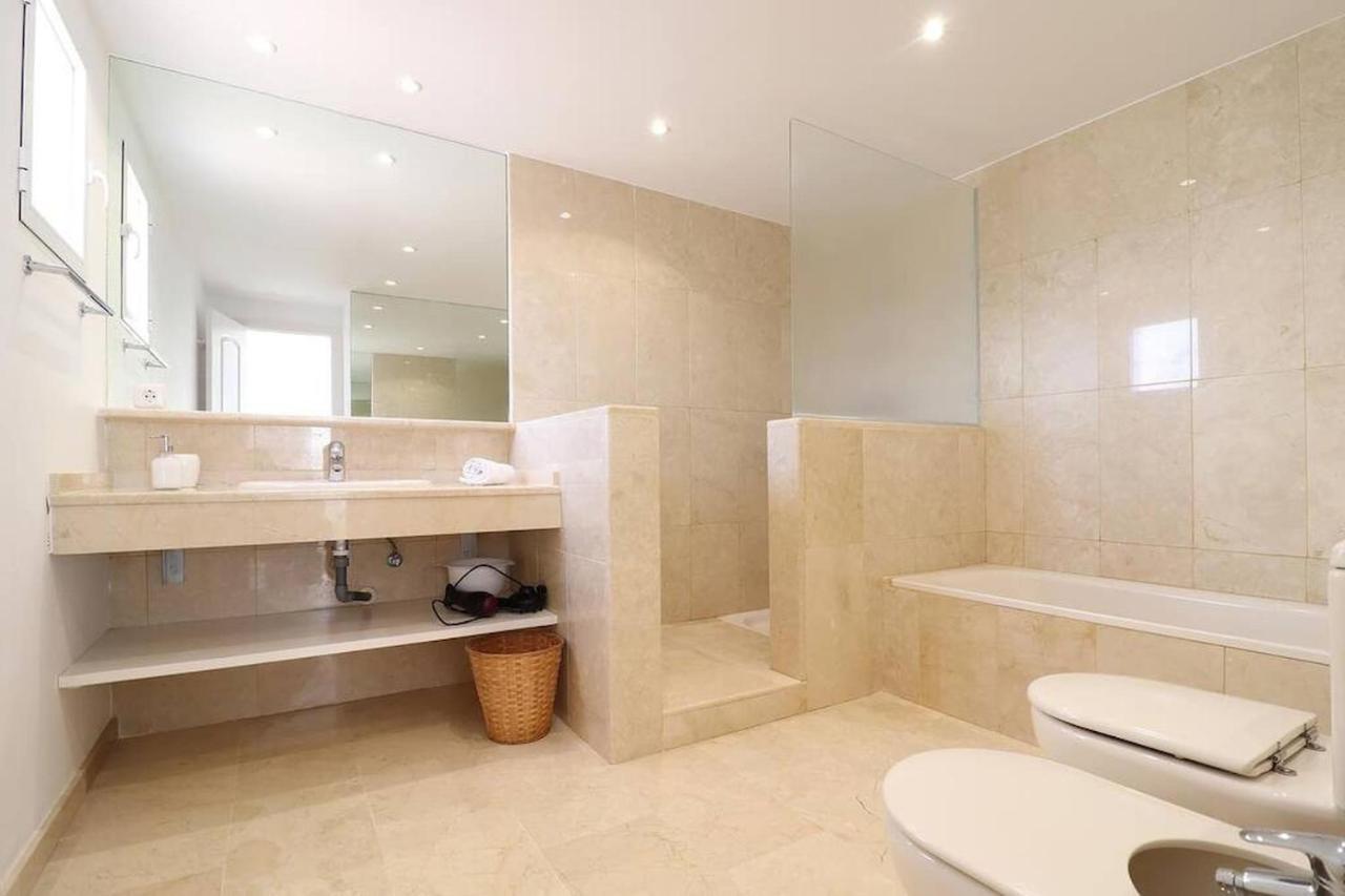 Amazing 3Bedroom Flat With Seafront Views & Pool By Sharingco Marbella Luaran gambar